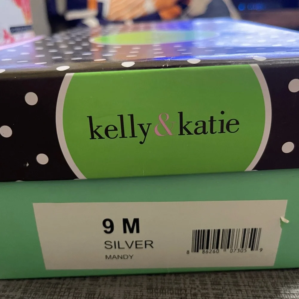 Kelly & Katie Glittering Silver Heels - Picture 5 of 5